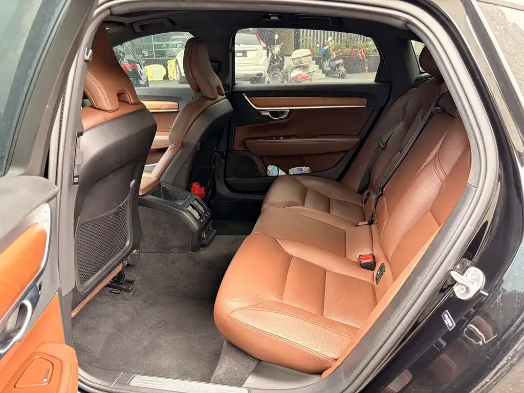 Volvo S90 2022 из CN, фото 2