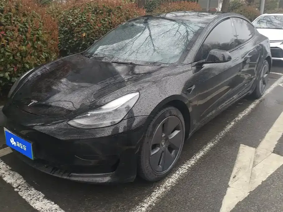 Tesla Model 3 — фото 1