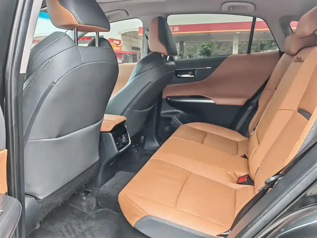 Toyota Venza 2023 из CN, фото 4