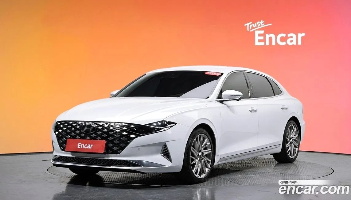 Hyundai Grandeur — фото 1