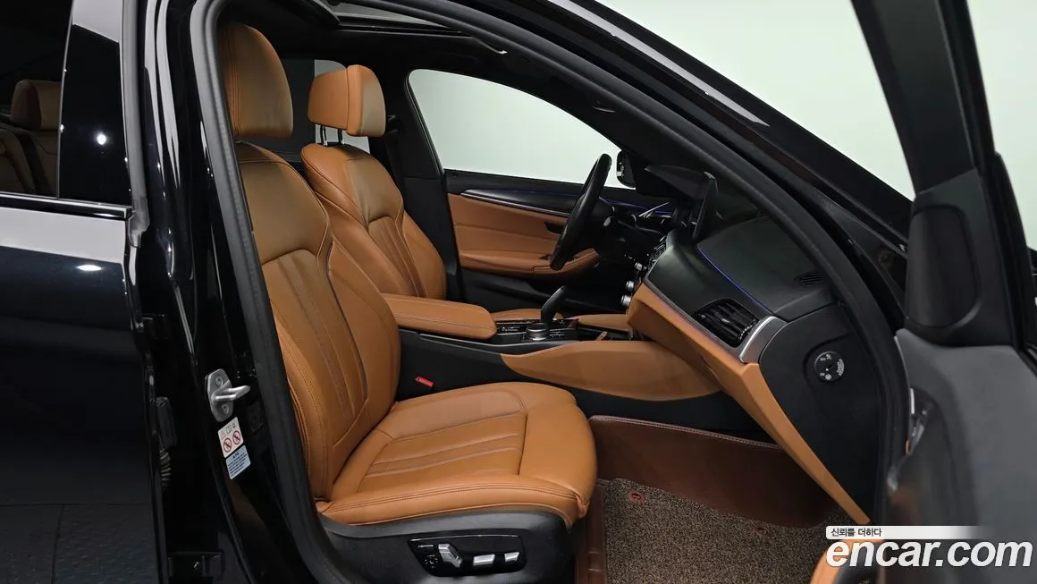 BMW 5-Series 2022 из KR, фото 10