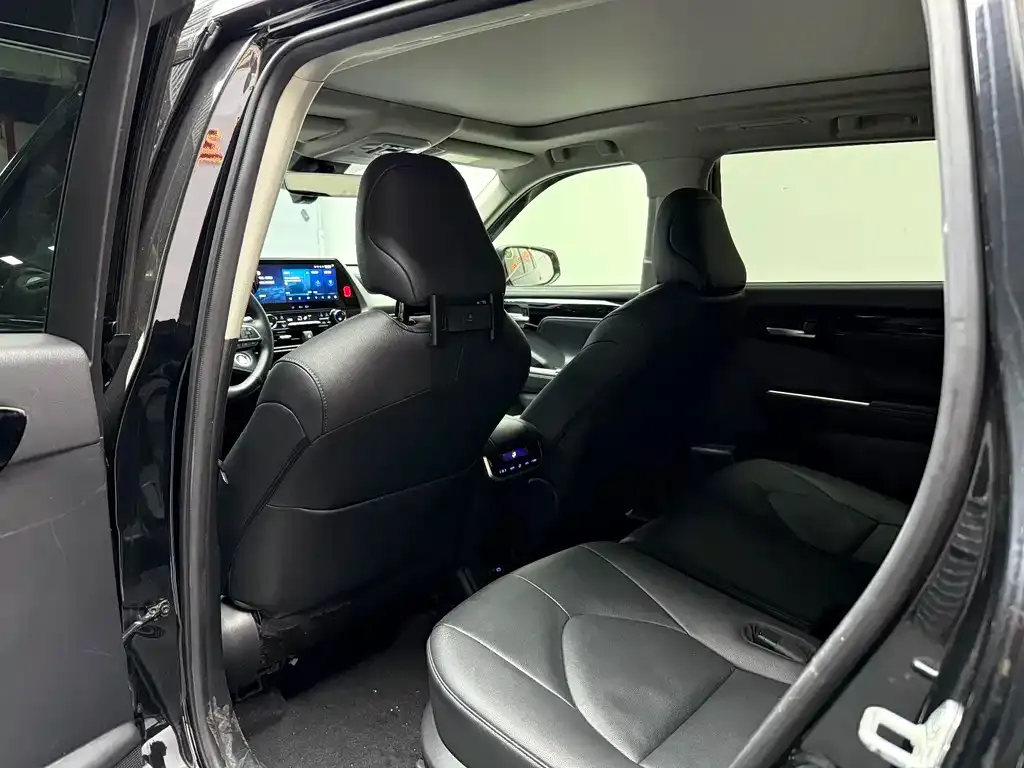Toyota Highlander 2022 из CN, фото 3