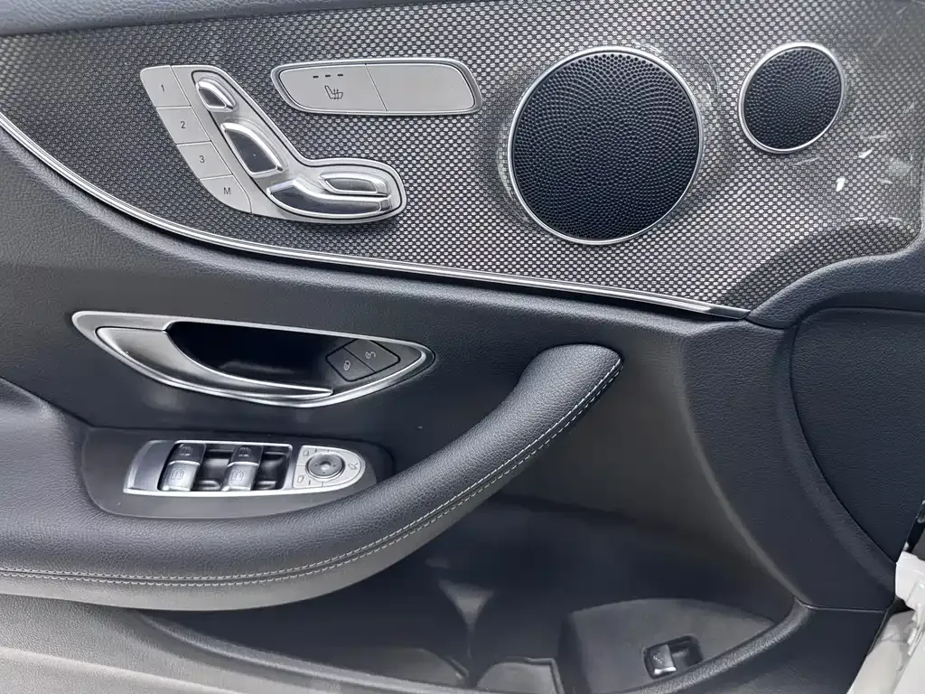 Mercedes-Benz E-Class (Import) — фото 4