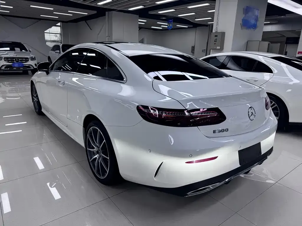 Mercedes-Benz E-Class (Import) — фото 2
