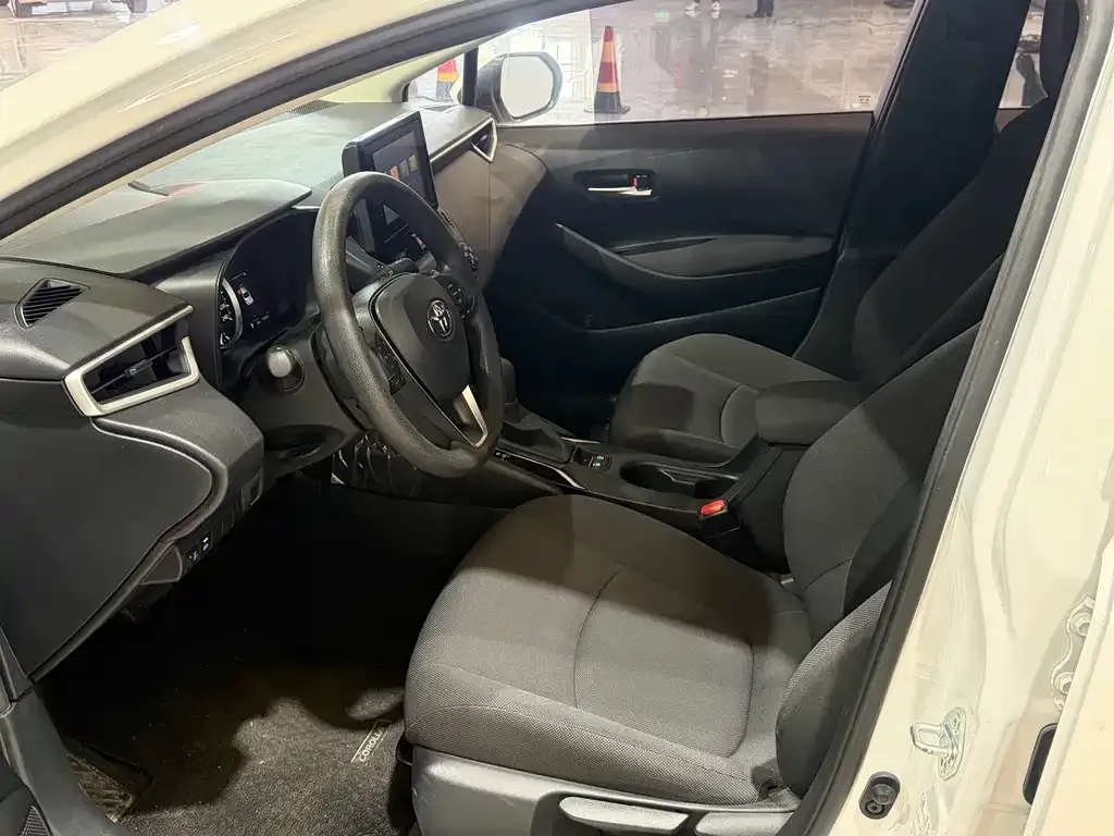 Toyota Corolla 2023 из CN, фото 9