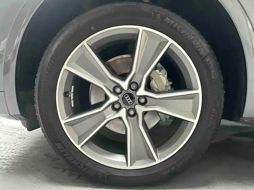 Audi Q5L 2022 из CN, фото 6