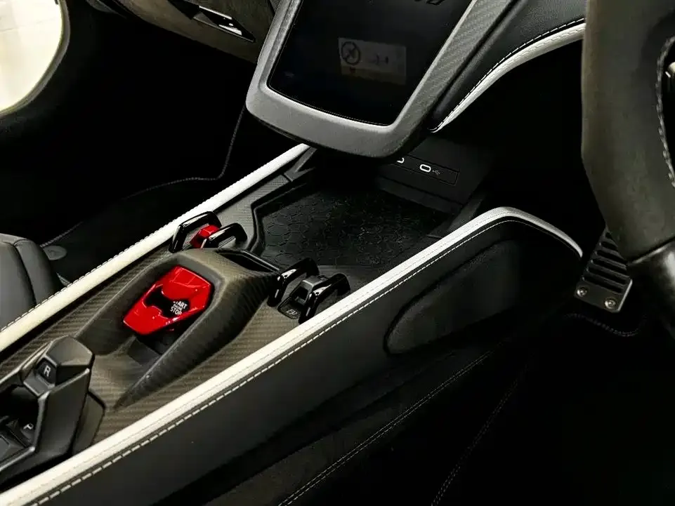 Lamborghini Revuelto 2025 из CN, фото 4
