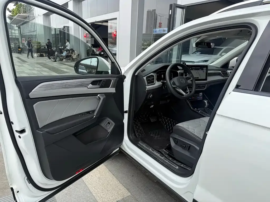 Volkswagen Tayron 2023 из CN, фото 3