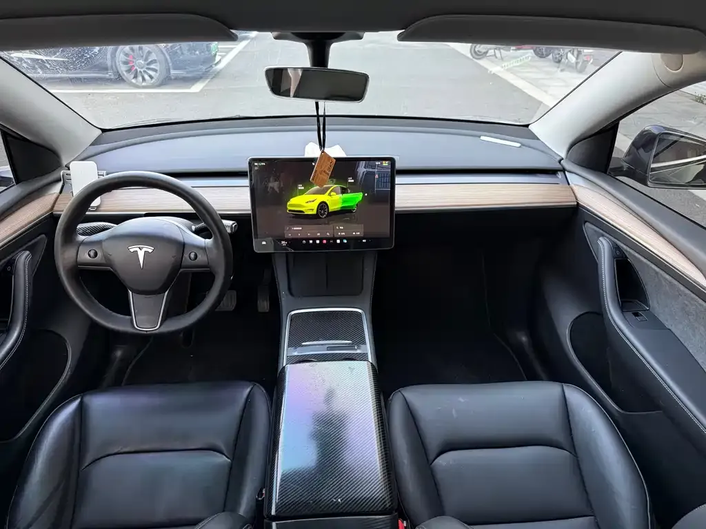 Tesla Model Y — фото 3