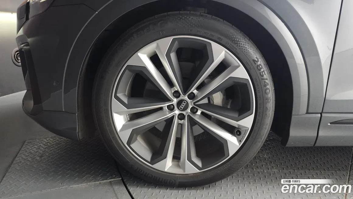 Audi Q8 2025 из KR, фото 6