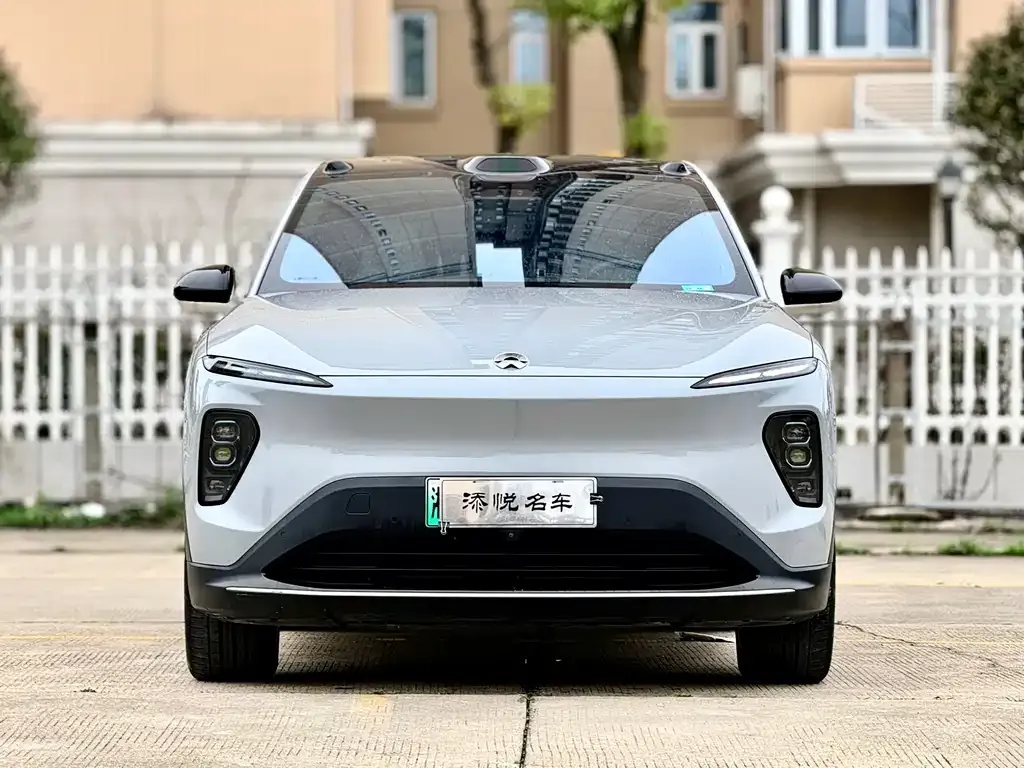 NIO EC7