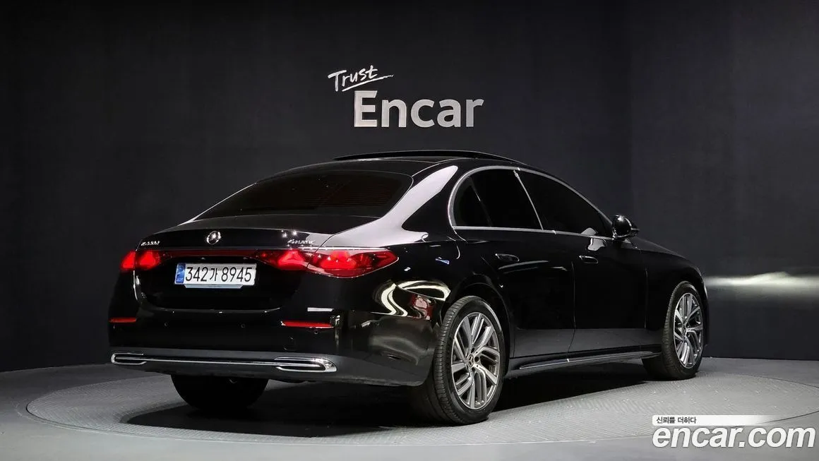 Mercedes-Benz E-Class 2024 из KR, фото 2