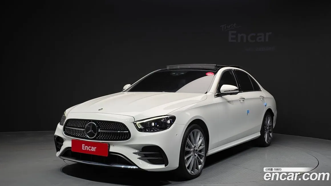 Mercedes-Benz E-Class — фото 1