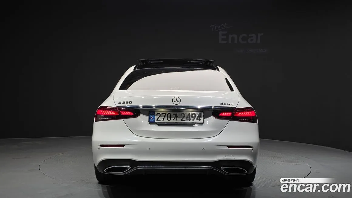Mercedes-Benz E-Class — фото 2