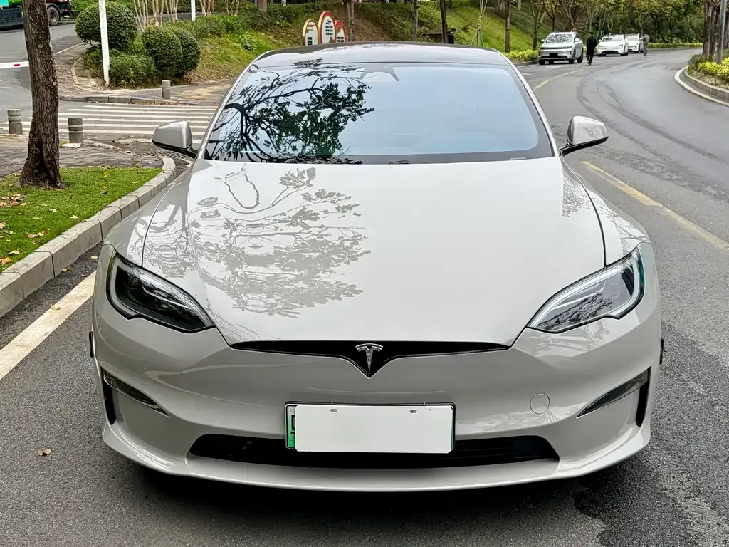 Tesla Model 3 — фото 7