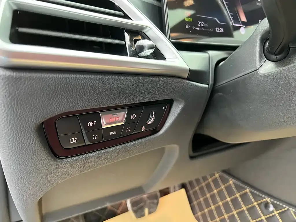 BMW 4 Series 2025 из CN, фото 6