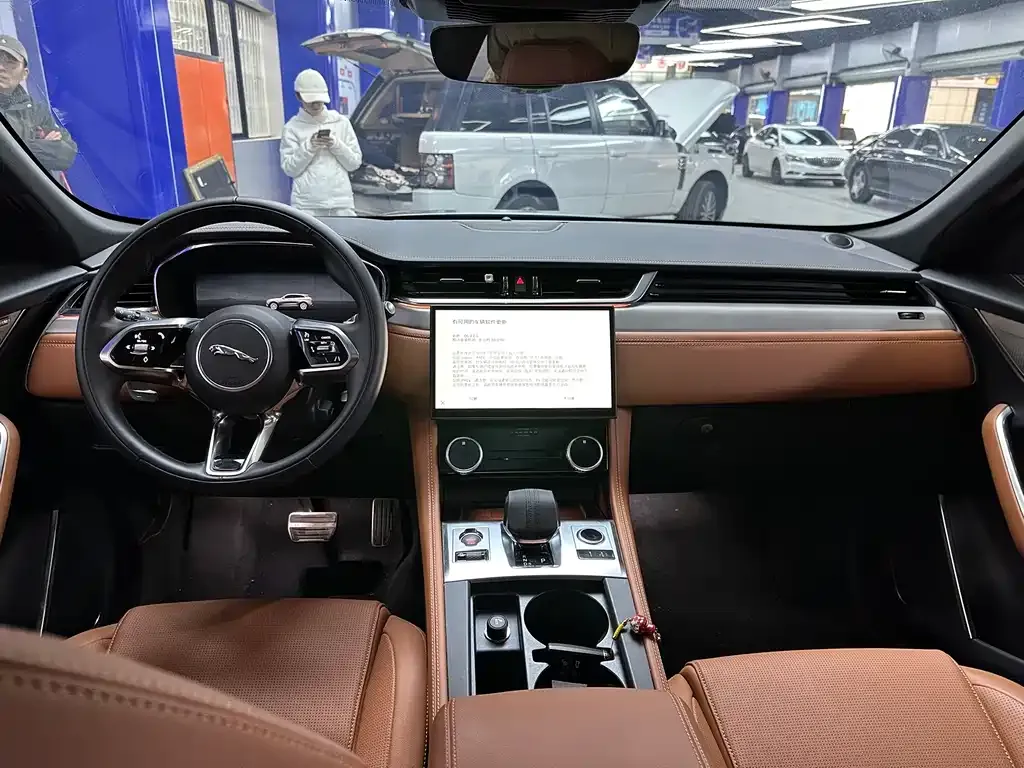 Jaguar F-PACE 2024 из CN, фото 8