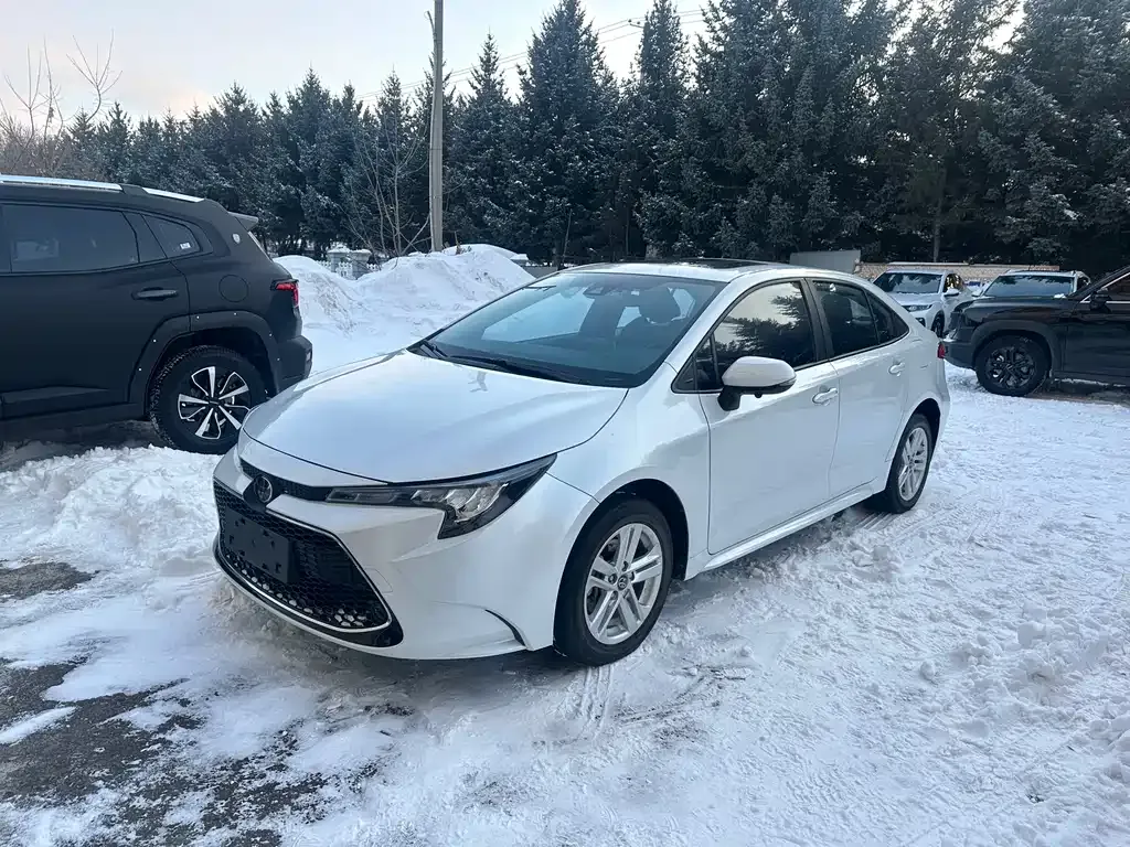 Toyota Corolla — фото 6