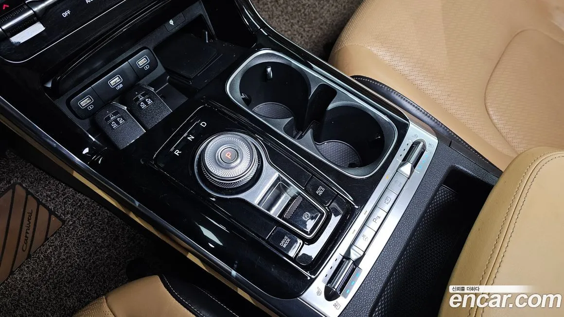 Kia Carnival — фото 10