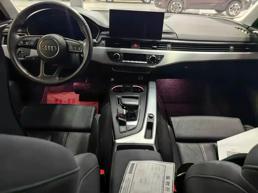 Audi A4L 2021 из CN, фото 10