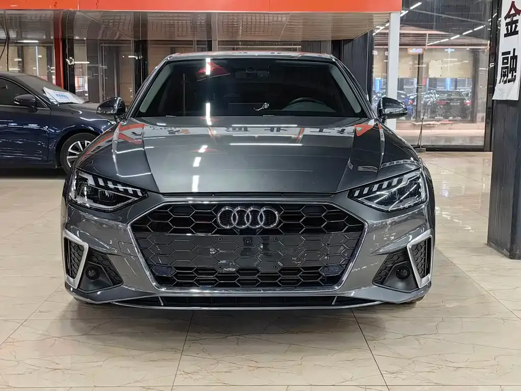 Audi A4L 2021 из CN, фото 5