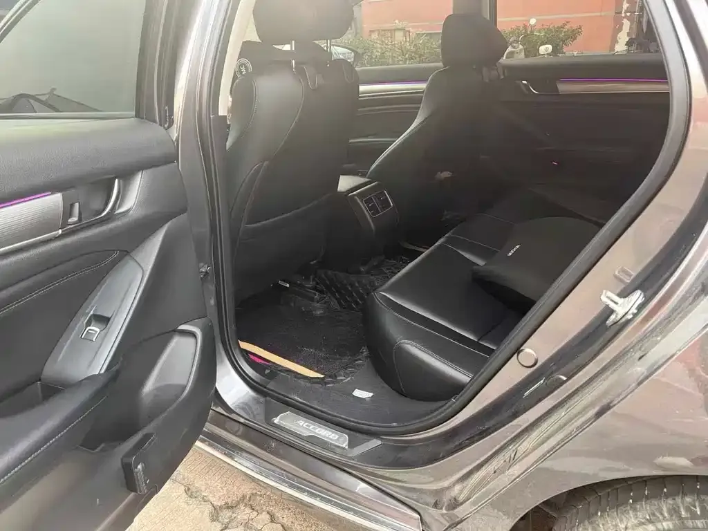Honda Accord — фото 3