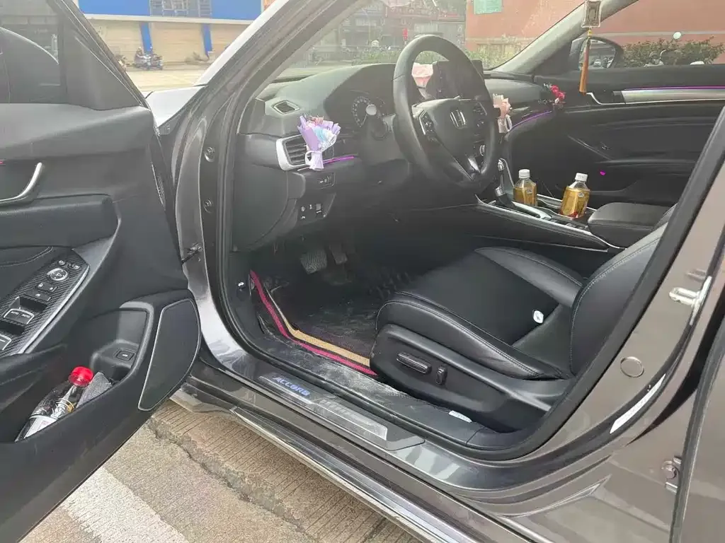 Honda Accord — фото 4