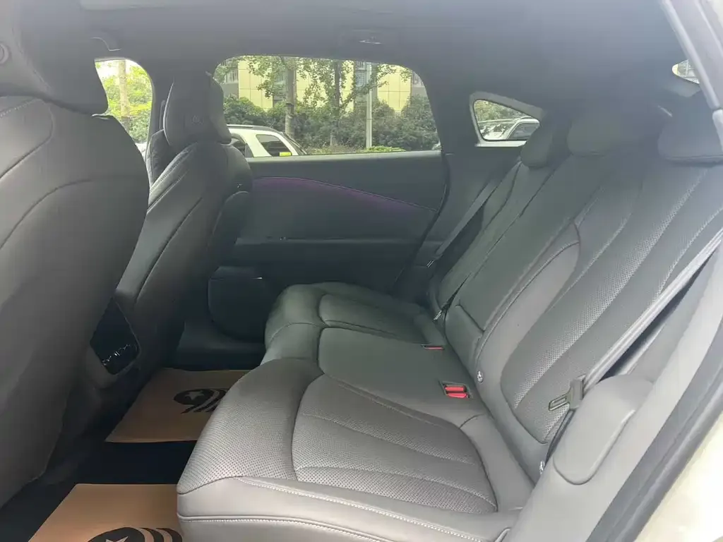 XPeng P7+ 2025 из CN, фото 3