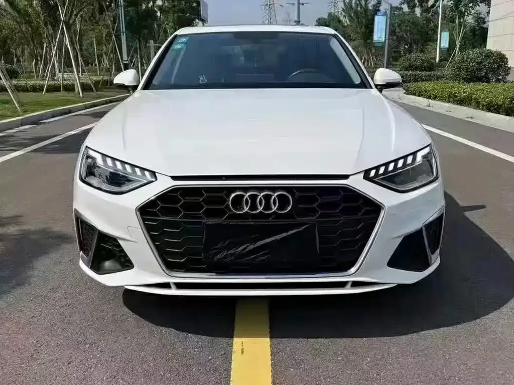 Audi A4L 2021 из CN, фото 1
