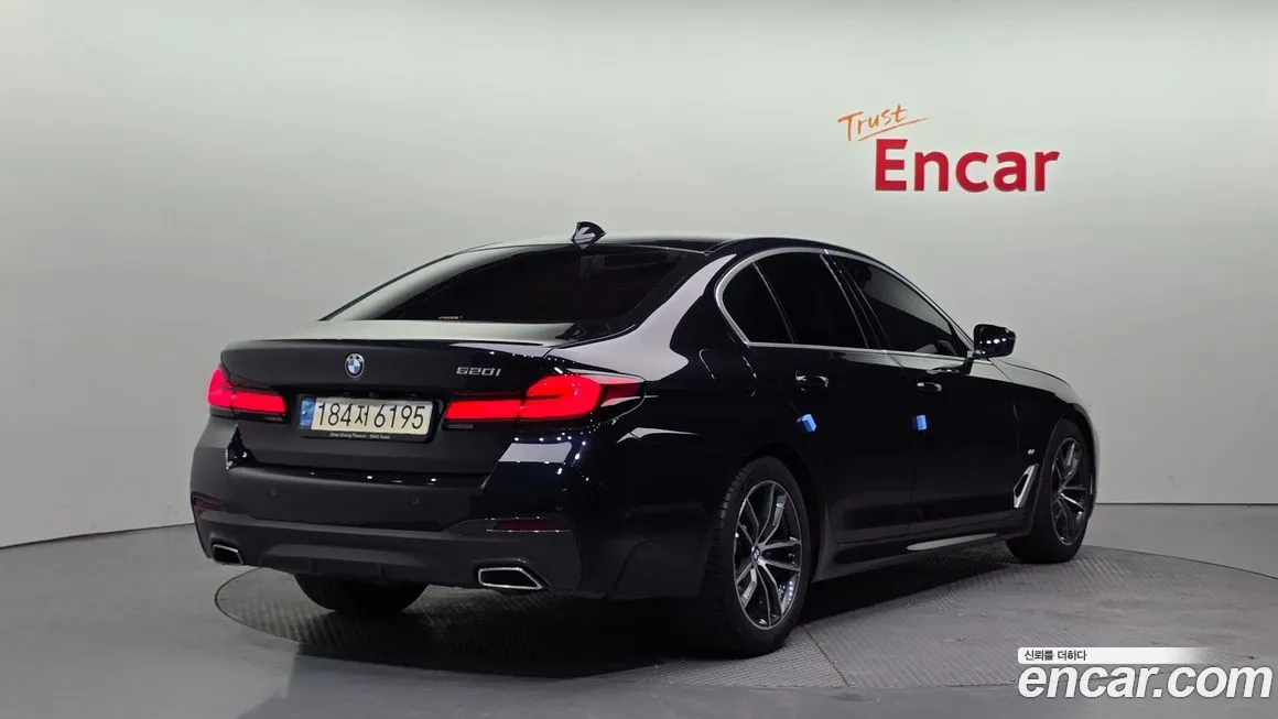 BMW 5-Series 2023 из KR, фото 8