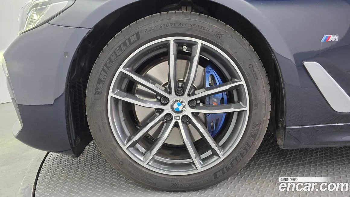 BMW 5-Series 2023 из KR, фото 10