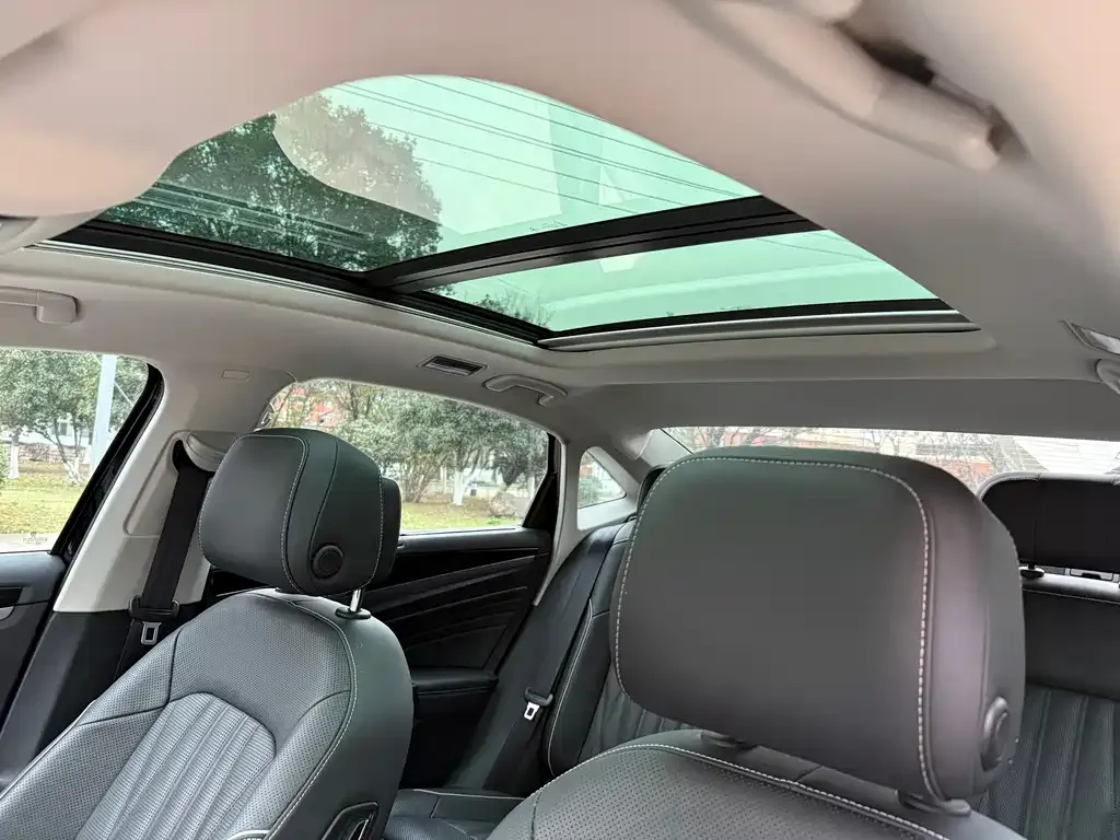 Volkswagen Passat 2022 из CN, фото 6