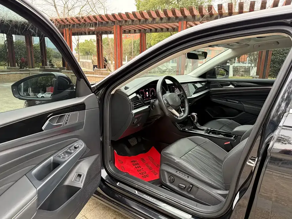 Volkswagen Passat 2022 из CN, фото 9