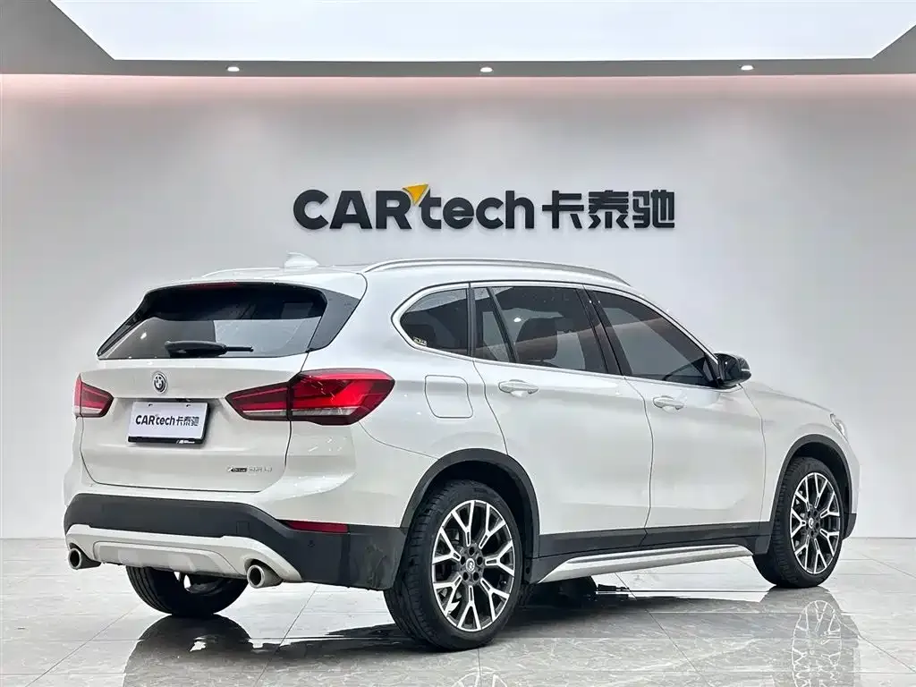 BMW X1 — фото 5