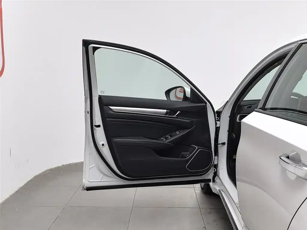 Honda Accord — фото 4