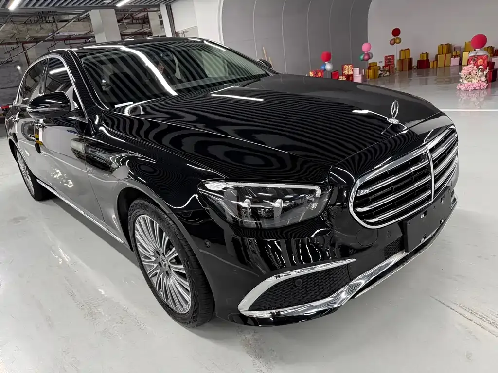 Mercedes-Benz E-Class — фото 10