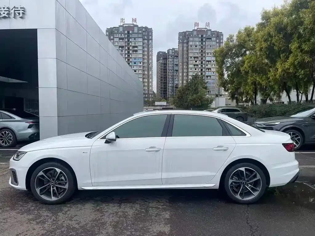 Audi A4L 2025 из CN, фото 3