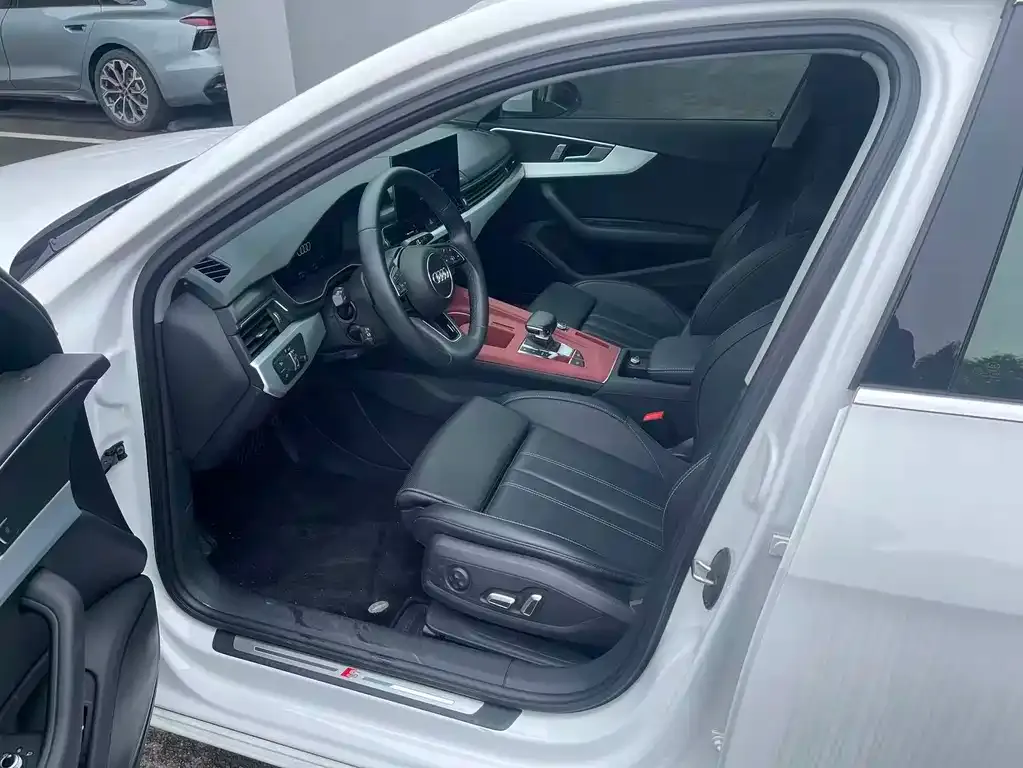 Audi A4L 2025 из CN, фото 8
