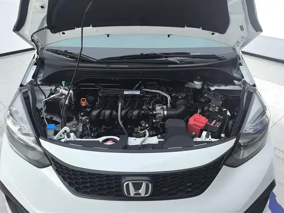 Honda Fit — фото 8