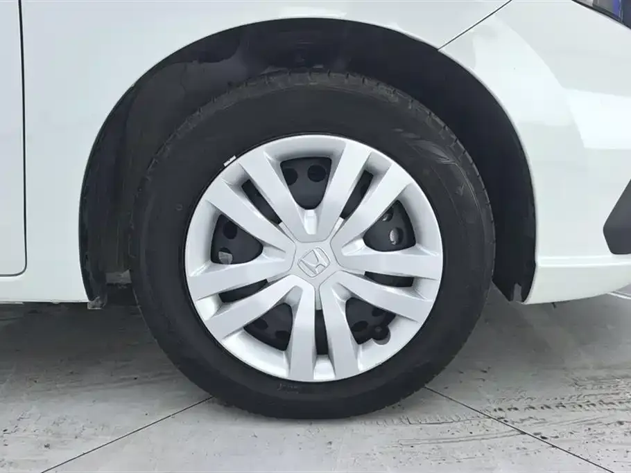 Honda Fit — фото 7
