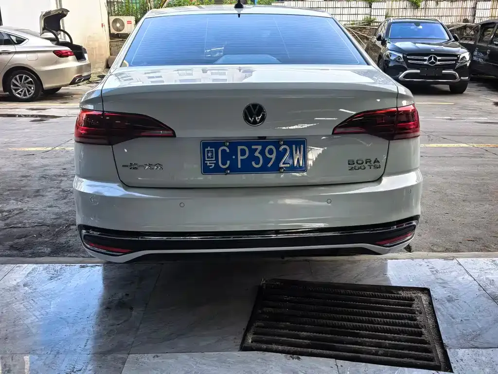 Volkswagen Bora 2023 из CN, фото 2
