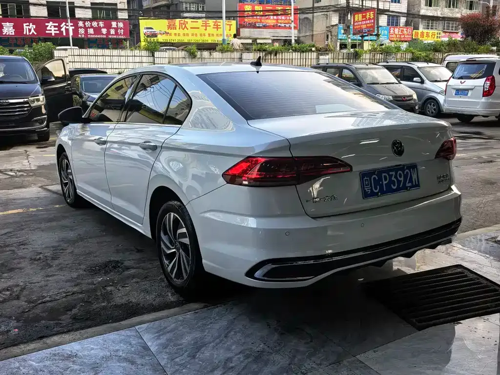 Volkswagen Bora 2023 из CN, фото 7