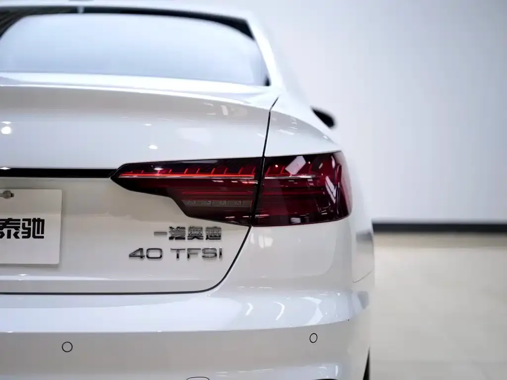 Audi A4L — фото 8