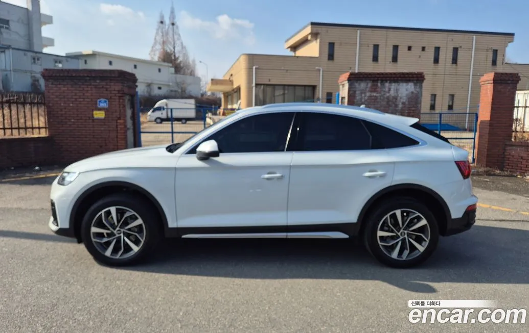 Audi Q5 2021 из KR, фото 3