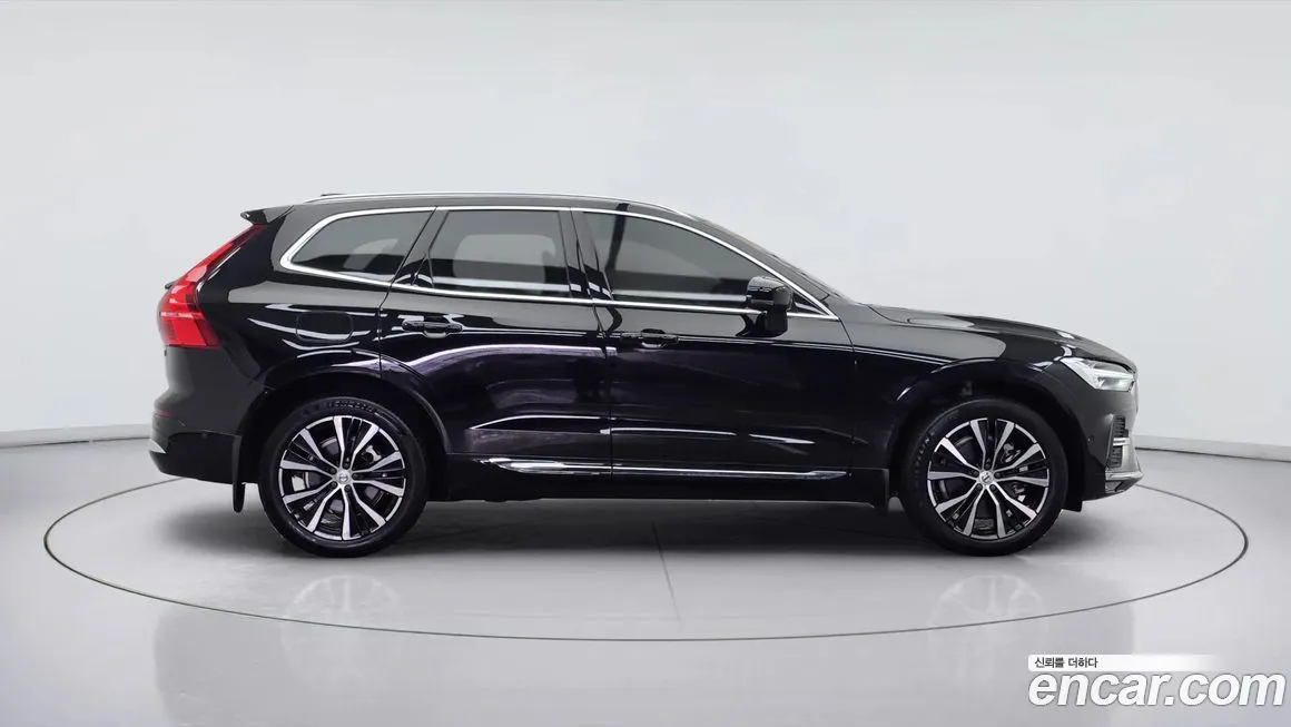 Volvo XC60 — фото 8