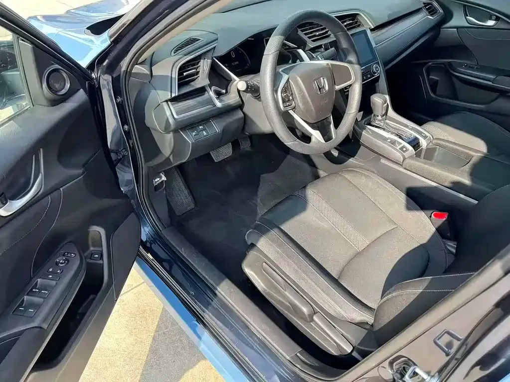 Honda Civic — фото 8