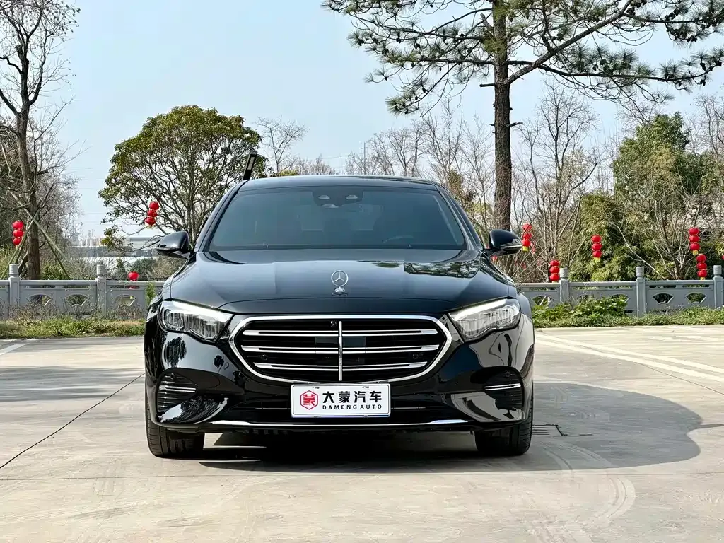 Mercedes-Benz E-Class — фото 10
