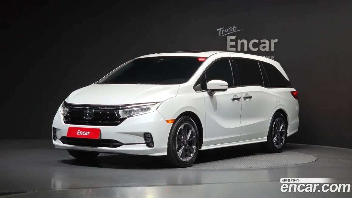 Honda Odyssey — фото 1