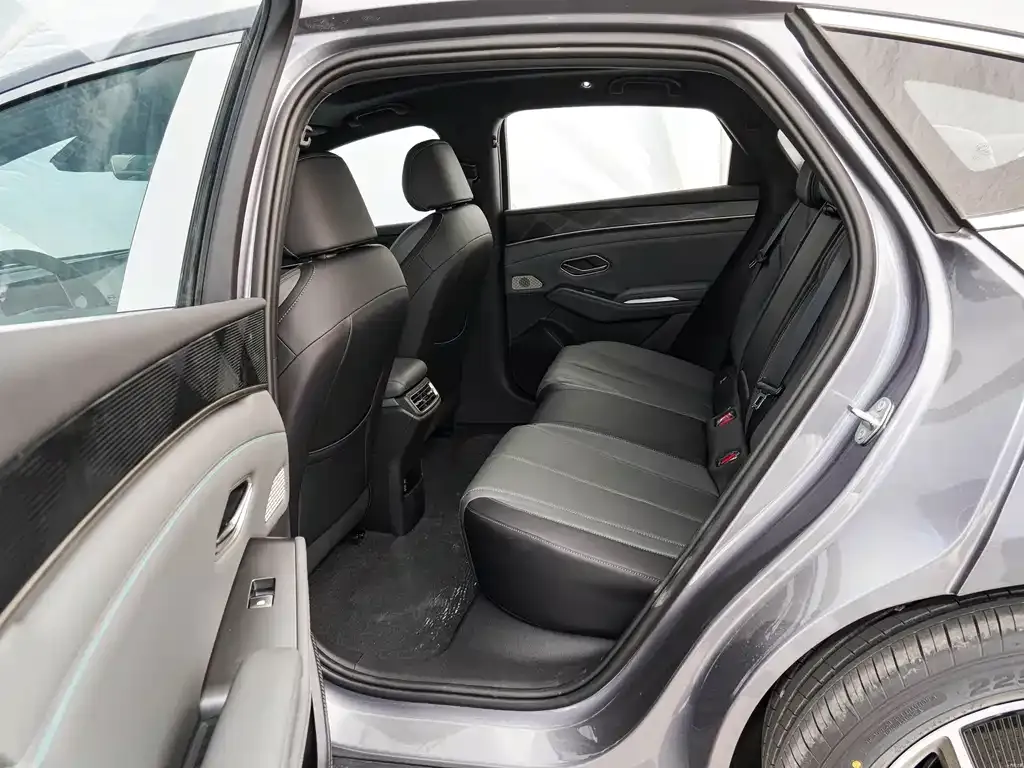BYD Qin L 2025 из CN, фото 2