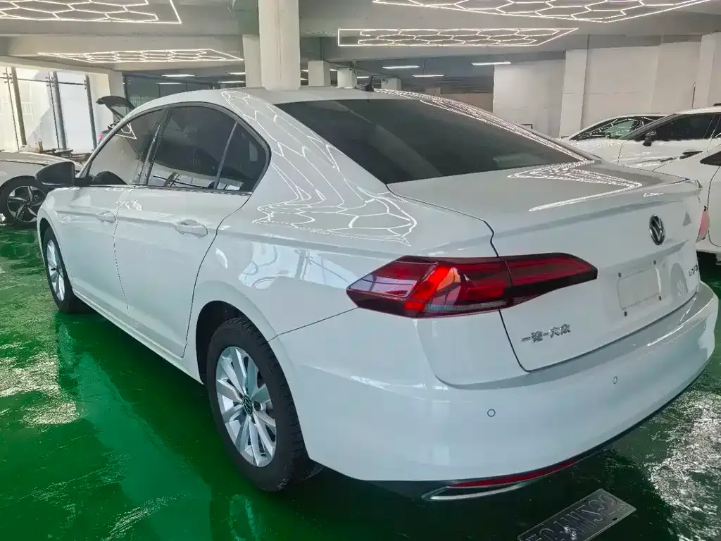 Volkswagen Bora 2021 из CN, фото 8